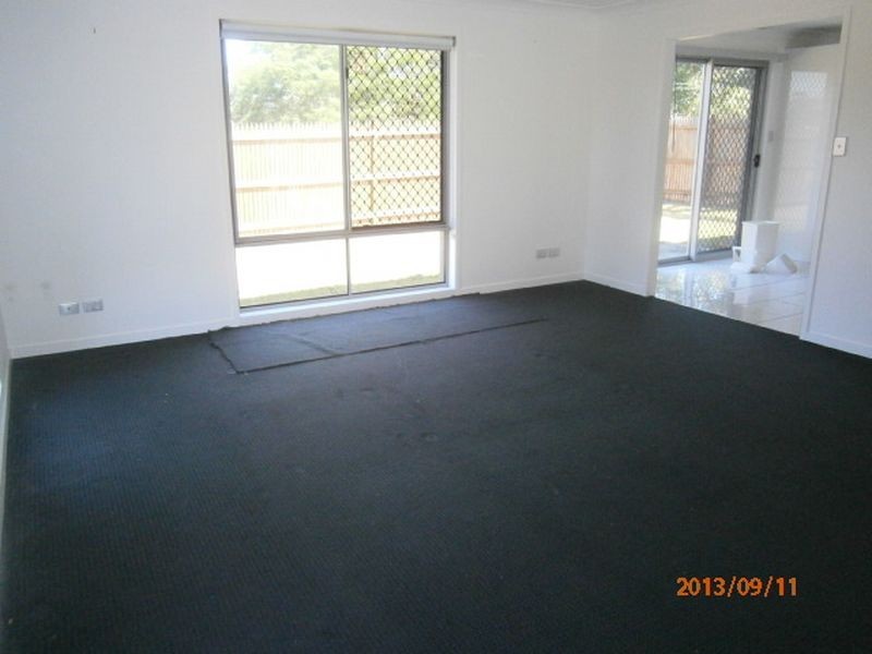 2 Miena Close, Riverhills QLD 4074