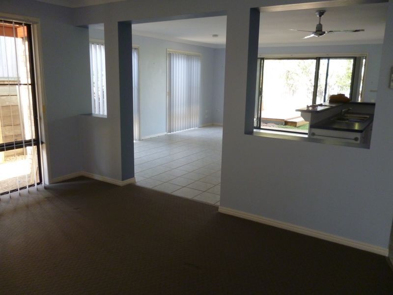 7 Wivenhoe Place, Runcorn QLD 4113