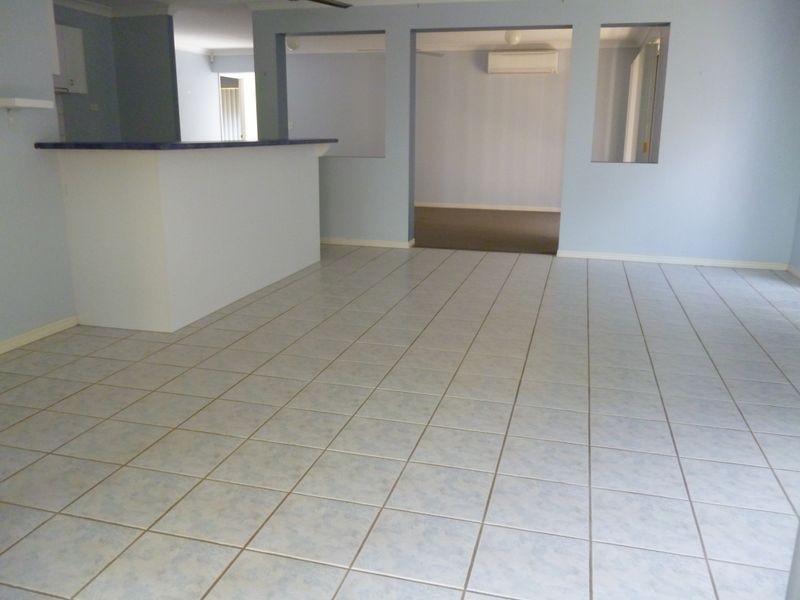 7 Wivenhoe Place, Runcorn QLD 4113