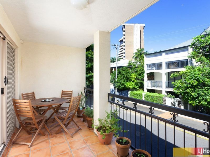 2/58 Birley Street, Spring Hill QLD 4000