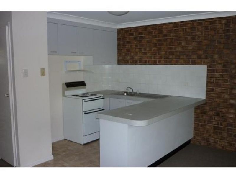 2 of 3/11 Emsworth Street, Wynnum QLD 4178