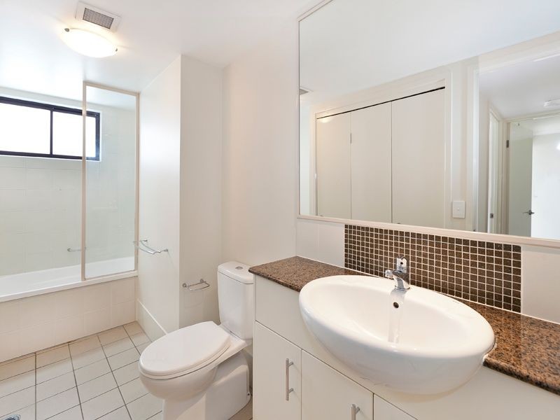 122/8 Land Street, Toowong QLD 4066