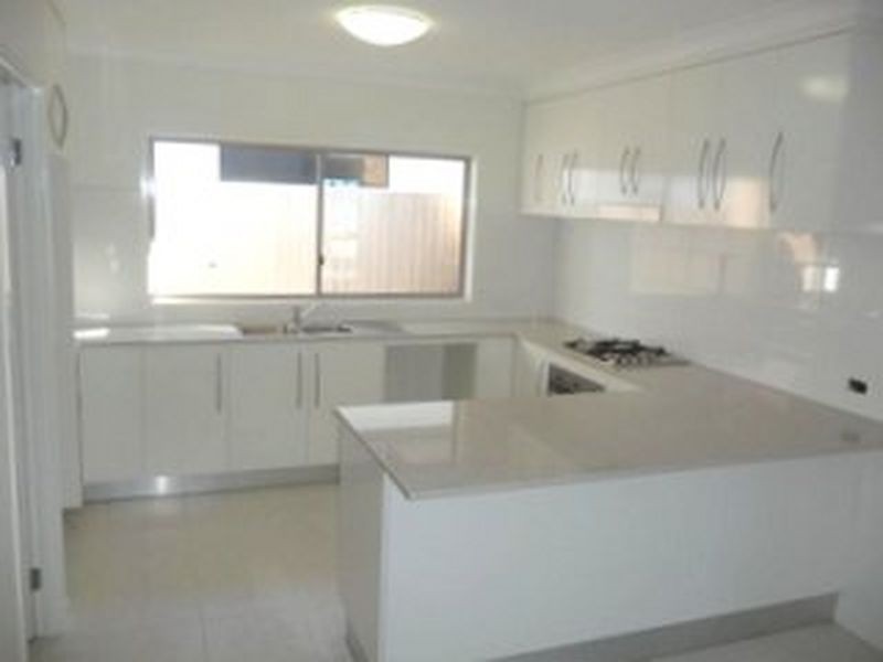 10 Krystelle Court, Oxley QLD 4075