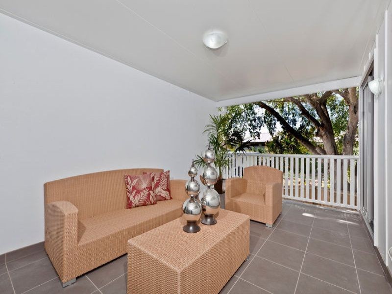 2/66 Days Avenue, Yeronga QLD 4104