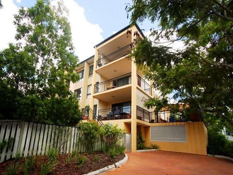 2/110 Indooroopilly Road, Taringa QLD 4068