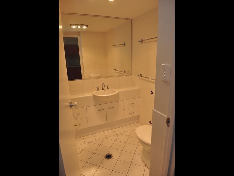 2/110 Indooroopilly Road, Taringa QLD 4068