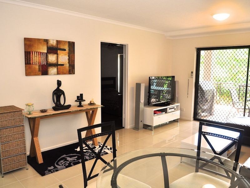2/110 Indooroopilly Road, Taringa QLD 4068
