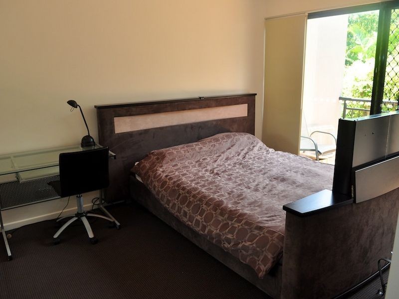 2/110 Indooroopilly Road, Taringa QLD 4068