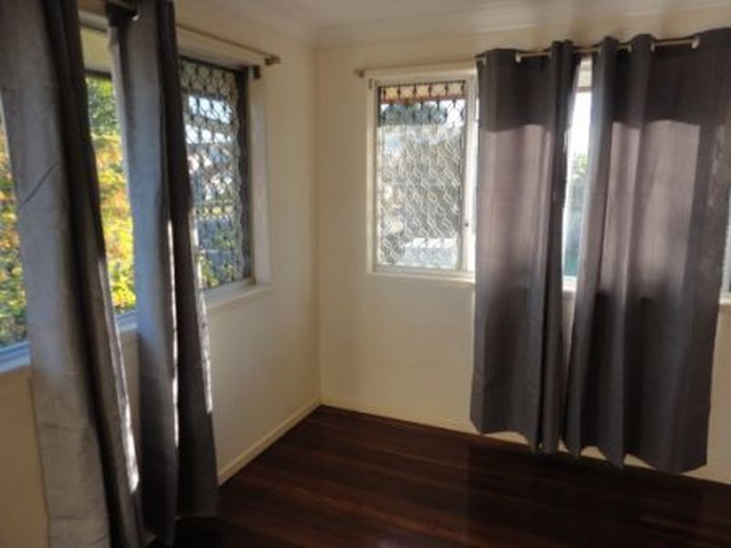 1 Elberta Street, Macgregor QLD 4109