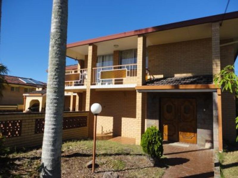 1 Elberta Street, Macgregor QLD 4109