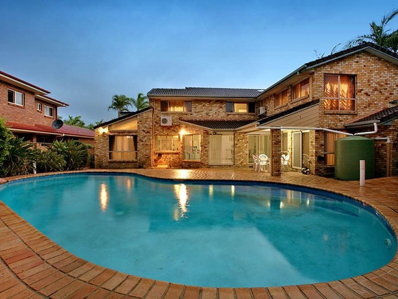 16 Delfin Drive, Macgregor QLD 4109