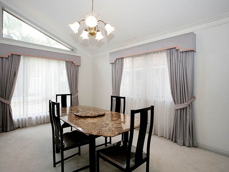 16 Delfin Drive, Macgregor QLD 4109