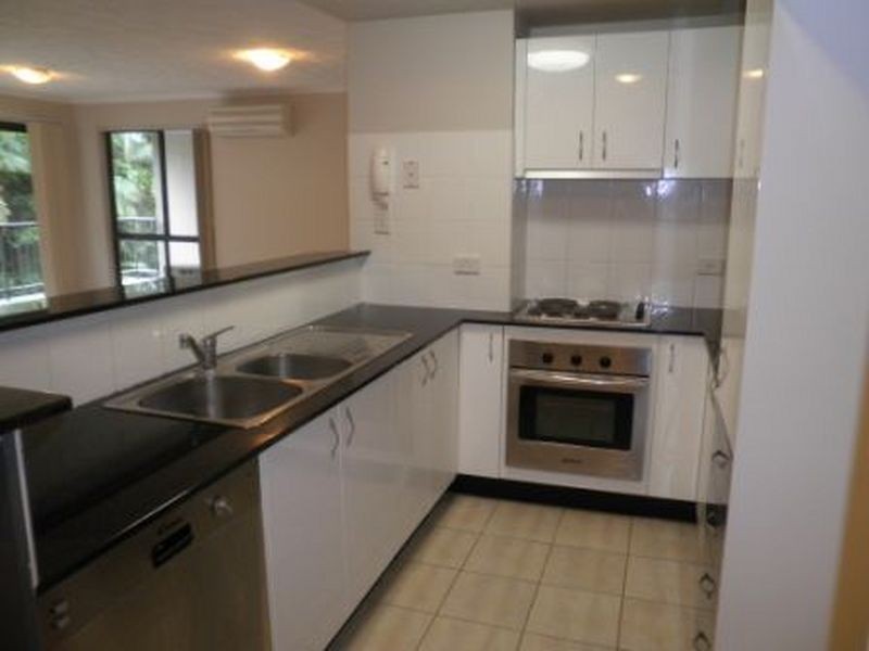17/4 Omeo Street, Macgregor QLD 4109