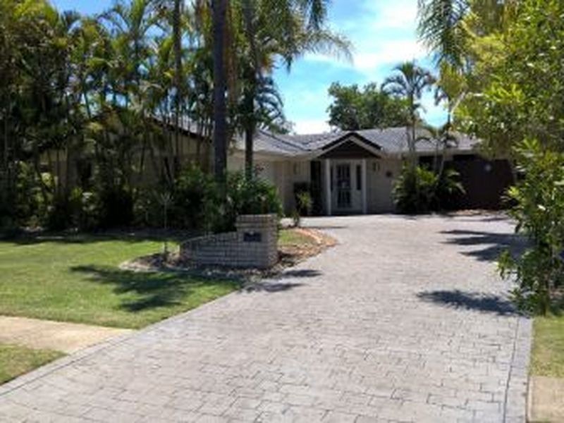 63 Bannockburn Crescent, Parkinson QLD 4115