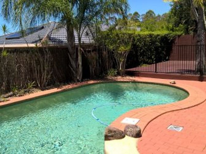 63 Bannockburn Crescent, Parkinson QLD 4115