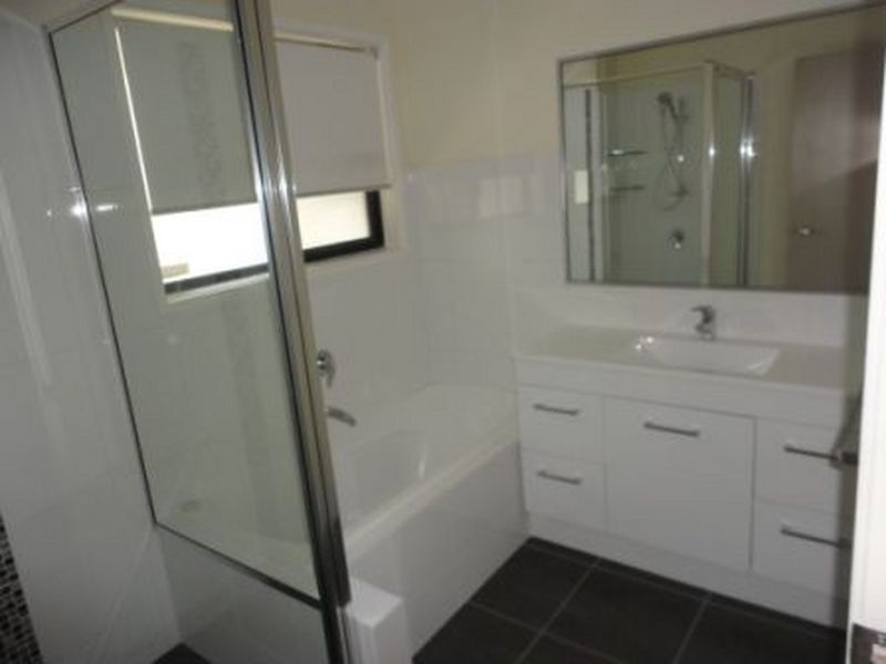 63 Bannockburn Crescent, Parkinson QLD 4115