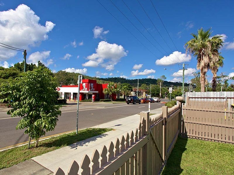 57 Scrub Road, Carindale QLD 4152