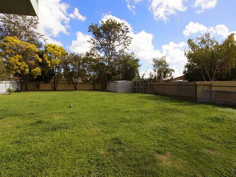 57 Scrub Road, Carindale QLD 4152