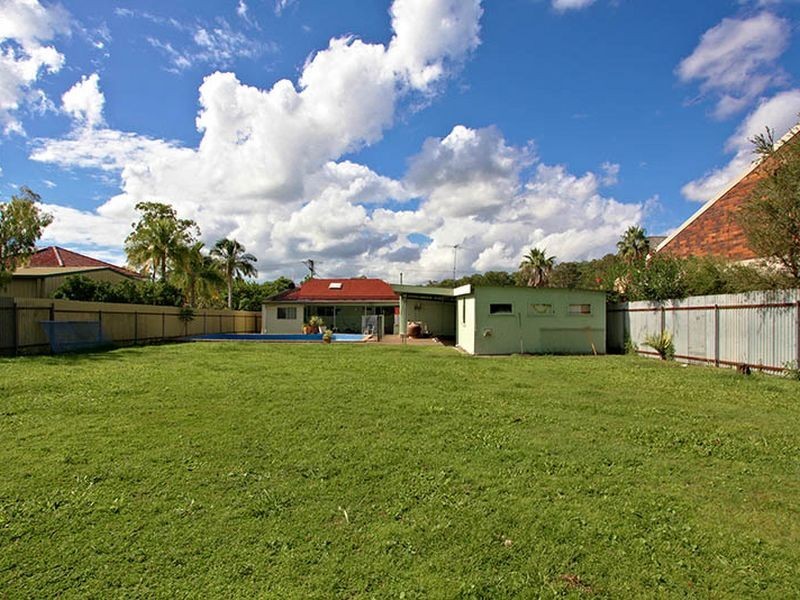 57 Scrub Road, Carindale QLD 4152