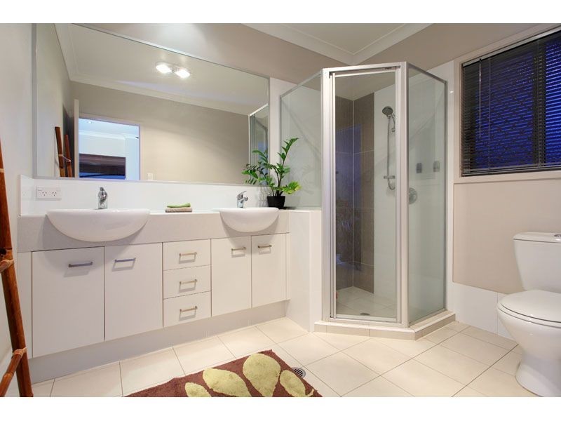 71 Moreton Avenue, Wynnum QLD 4178