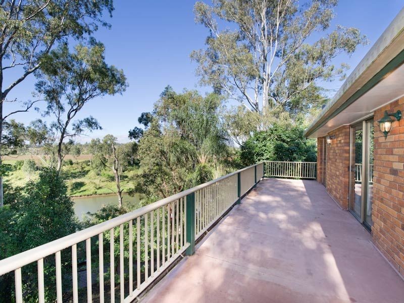12 Minaji Court, Karana Downs QLD 4306