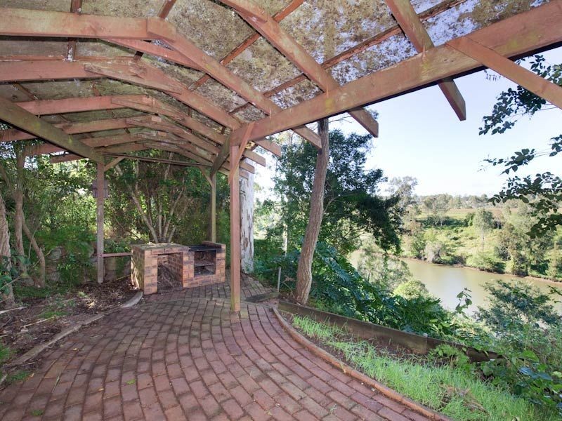 12 Minaji Court, Karana Downs QLD 4306