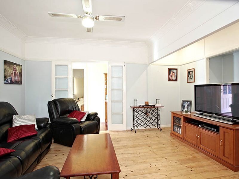 146 Shore Street North, Cleveland QLD 4163