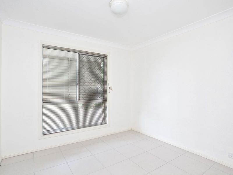 24 Indica Crescent, Regents Park QLD 4118