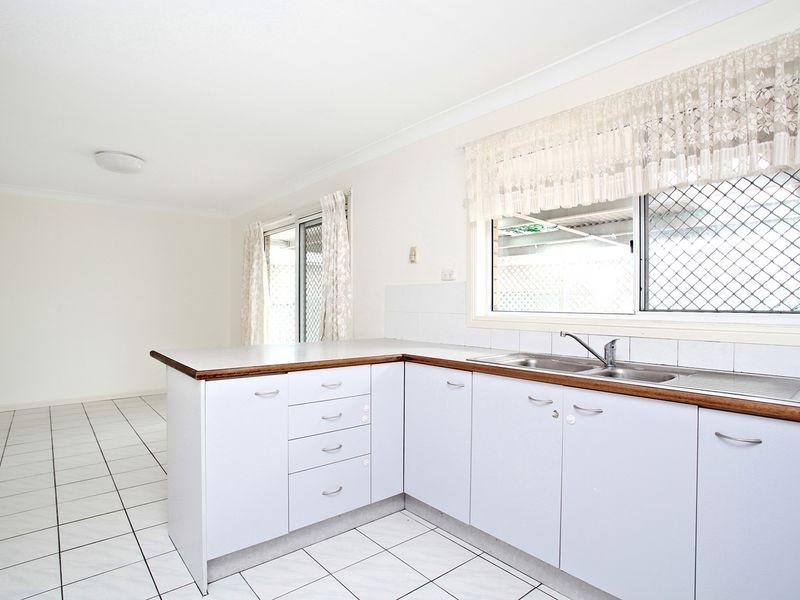 24 Indica Crescent, Regents Park QLD 4118