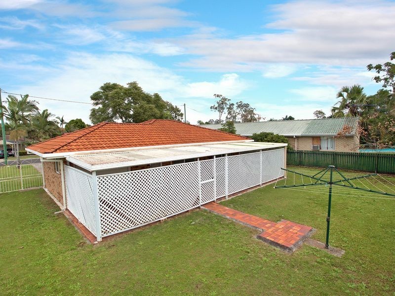 24 Indica Crescent, Regents Park QLD 4118