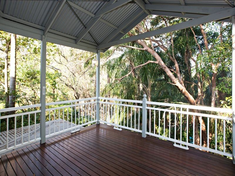 120 Simpsons Road, Bardon QLD 4065