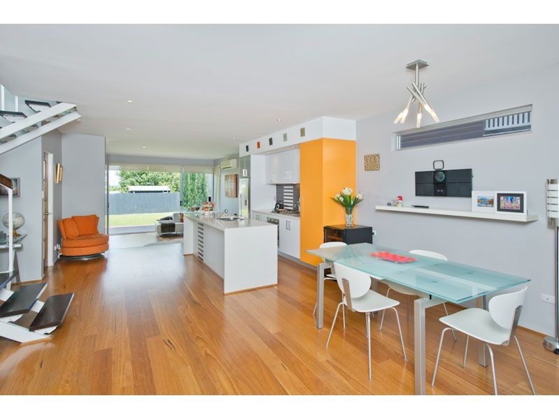 72 King Arthur Terrace, Tennyson QLD 4105