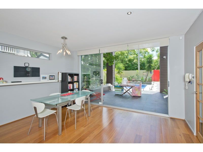 72 King Arthur Terrace, Tennyson QLD 4105