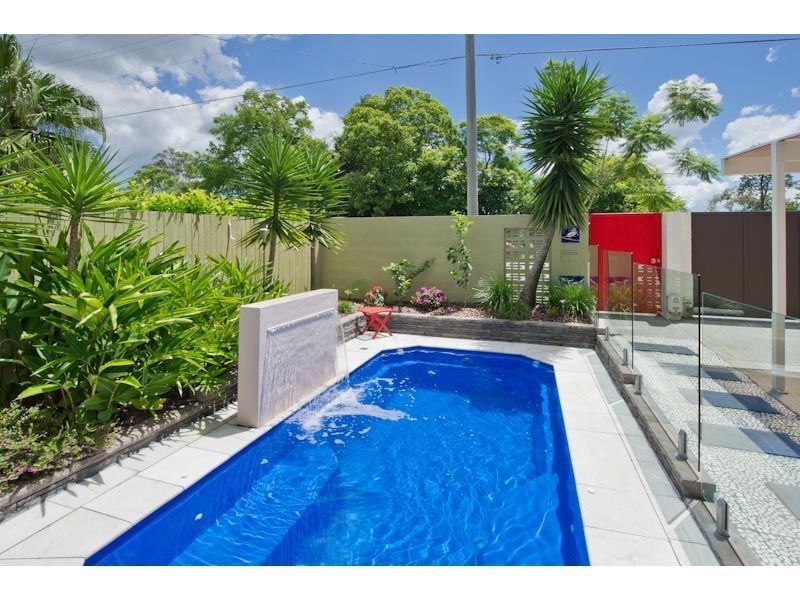 72 King Arthur Terrace, Tennyson QLD 4105