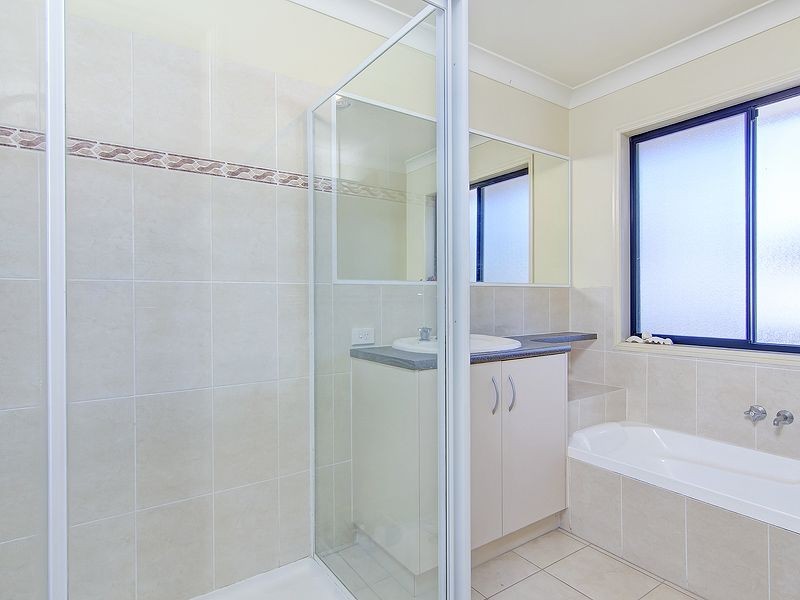 28 Alan Crescent, Eight Mile Plains QLD 4113