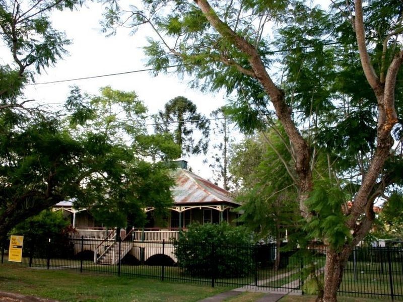 15 Churchill Street, Graceville QLD 4075