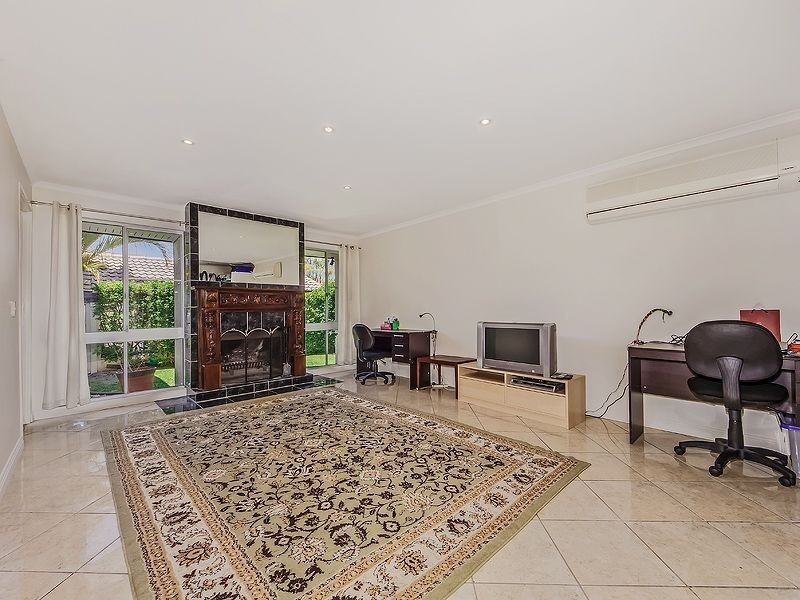 4 Copping Court, Sinnamon Park QLD 4073