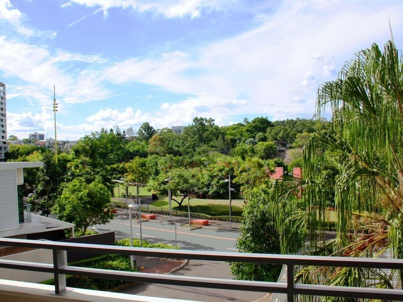 3003/3 Parkland Boulevard, Brisbane City QLD 4000