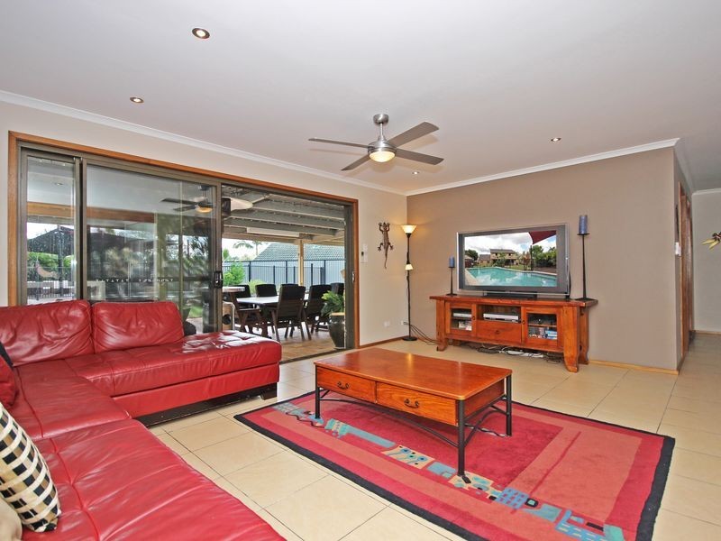 9 Hilliup Street, Westlake QLD 4074