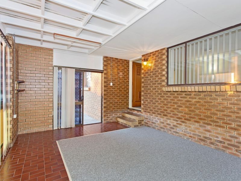 1 Kidd Street, Robertson QLD 4109