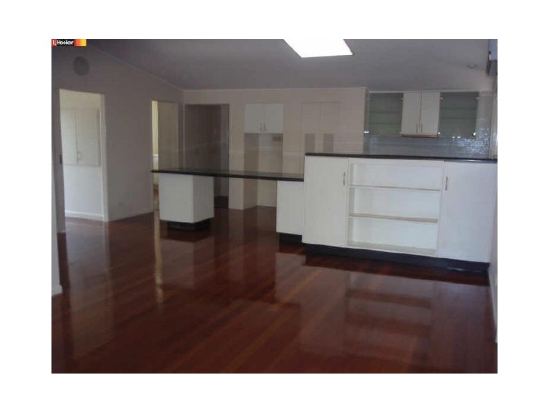 33 Dauphin Terrace, Highgate Hill QLD 4101