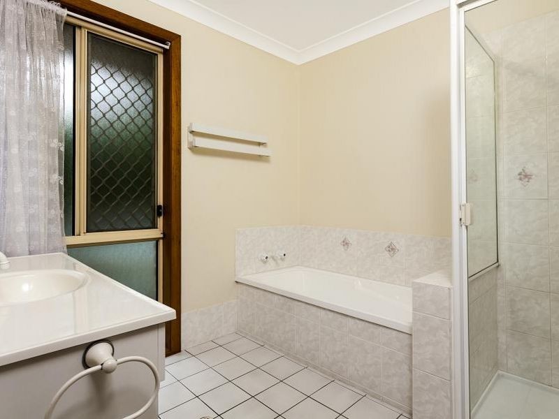 7 Harold Close, Sinnamon Park QLD 4073