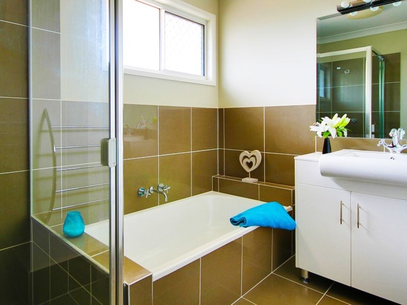 2 Colac Court, Westlake QLD 4074