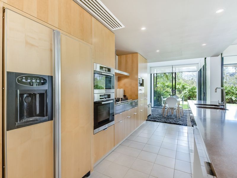 102/10 Pidgeon Close, West End QLD 4101