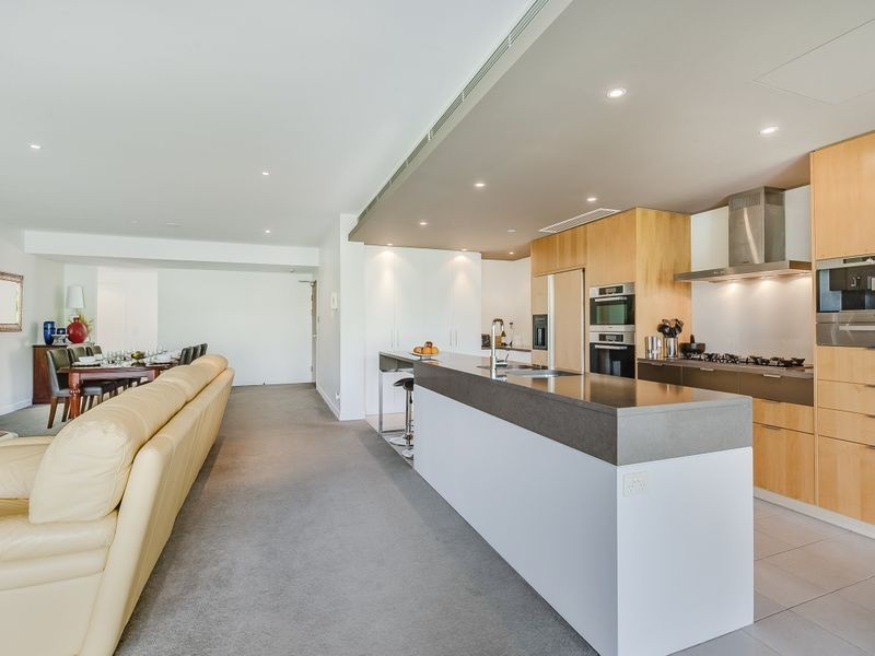 102/10 Pidgeon Close, West End QLD 4101