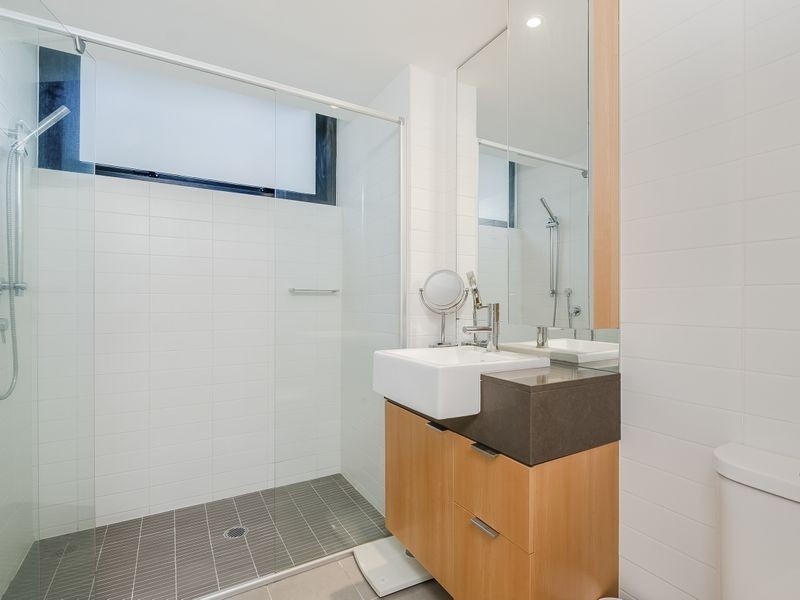 102/10 Pidgeon Close, West End QLD 4101