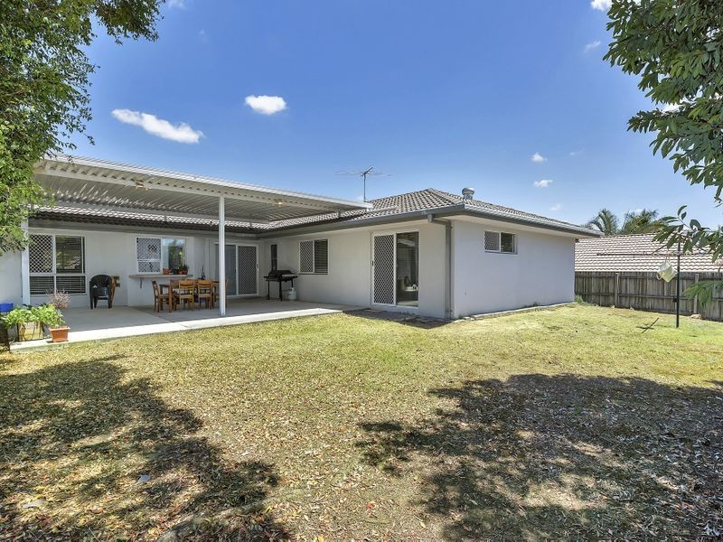 98 Glen Ross Road, Sinnamon Park QLD 4073