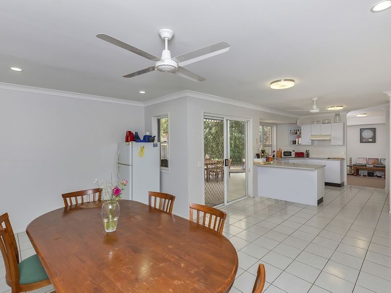 98 Glen Ross Road, Sinnamon Park QLD 4073