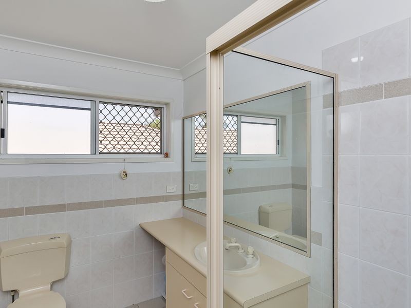 98 Glen Ross Road, Sinnamon Park QLD 4073