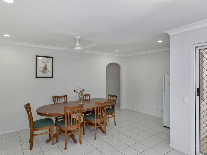 98 Glen Ross Road, Sinnamon Park QLD 4073